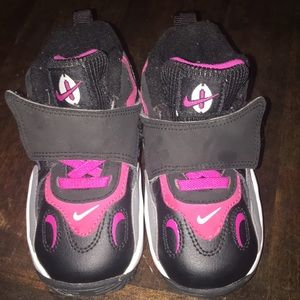 Girls Toddler Nike Football Sneakers